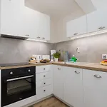 Shortstaypoland Zelazna