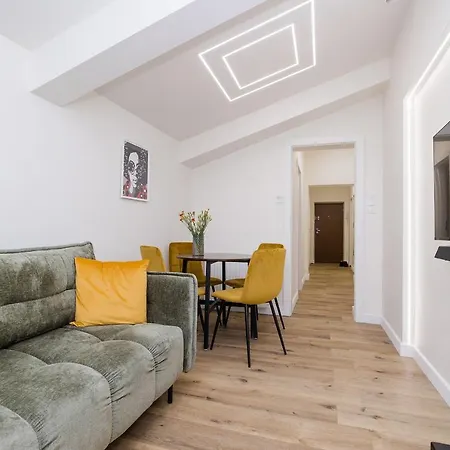Shortstaypoland Zelazna Apartment