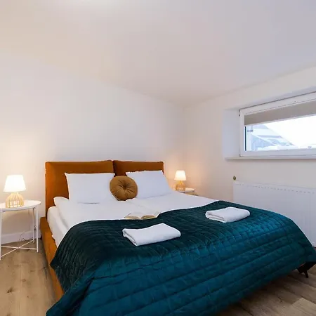 Shortstaypoland Zelazna شقة *