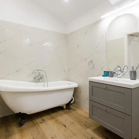 Shortstaypoland Zelazna