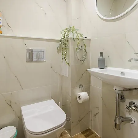 Shortstaypoland Zelazna Varsóvia